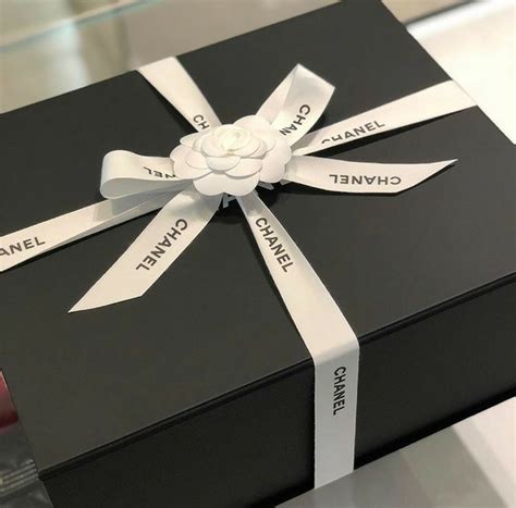 Discreet Packaging CHANEL Jewelry